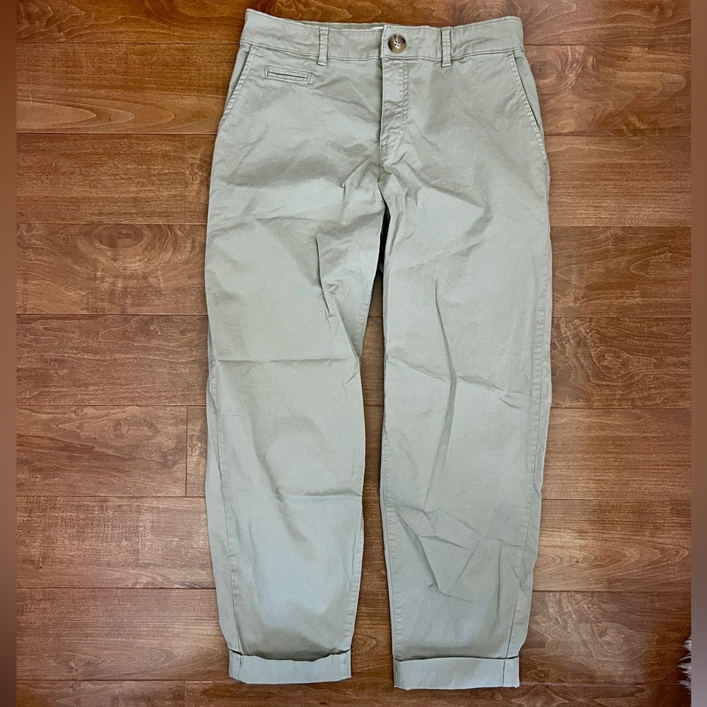 ZARA women’s light green trousers